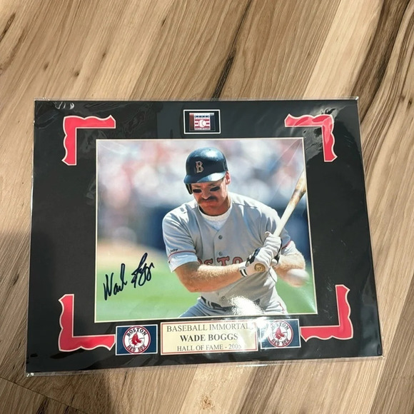 Wade Boggs autographed photo matted 11x14 - Picture 1 of 1